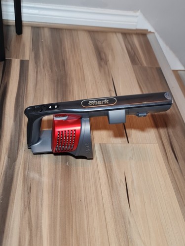 Shark anti wrap vacuum - shark,